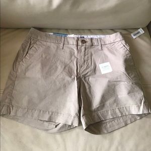BNWT Women's Old Navy Size 2 Beige Khaki Shorts